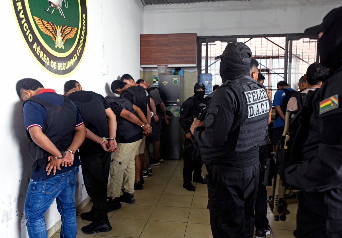 Policía de Bolivia captura a 17 personas por pornografía infantil