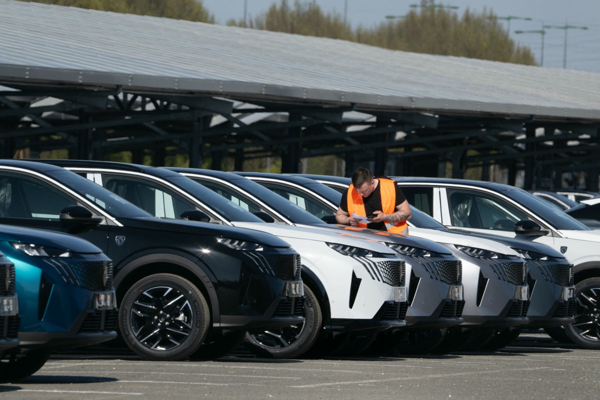 Stellantis retira 700,000 coches híbridos en el mundo por riesgo de incendio