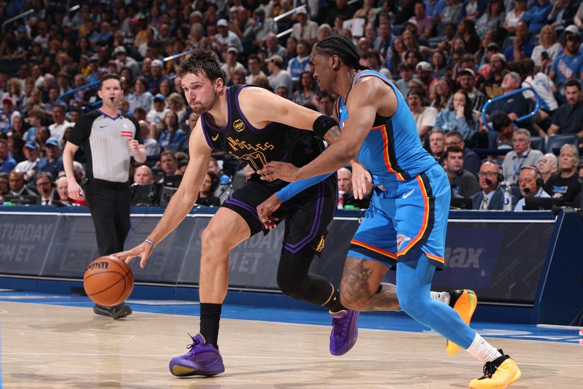 Los Lakers son aplastados por los Thunder y Doncic se retira lesionado