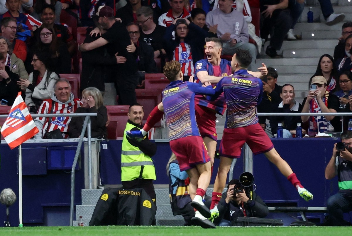 Barcelona gana 2-1 al Atlético y se distancia en 7 puntos del Real Madrid