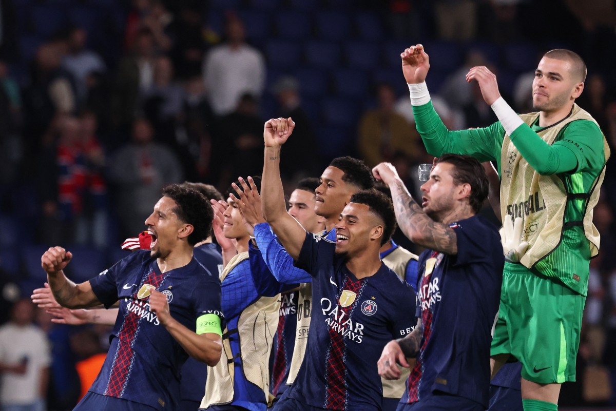 El PSG recupera su traje de campeón de Europa y casi noquea al Liverpool