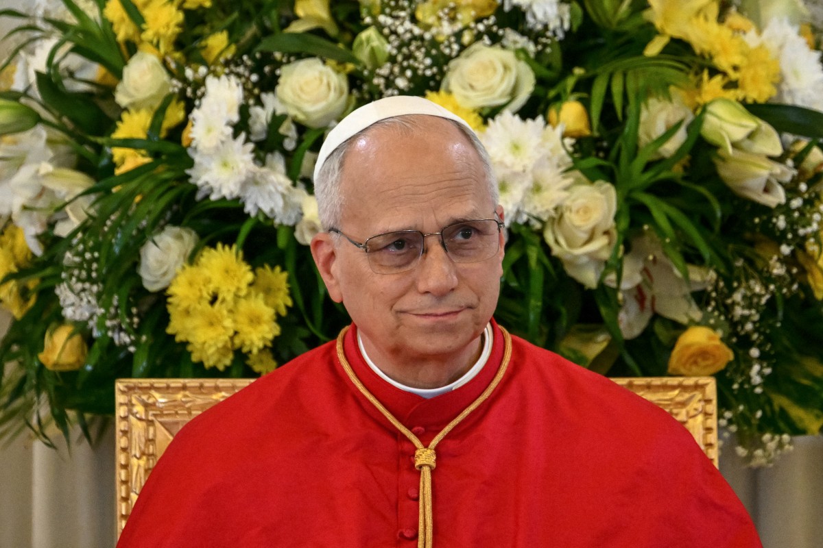 El papa León llega a Camerún en la segunda etapa de su gira africana