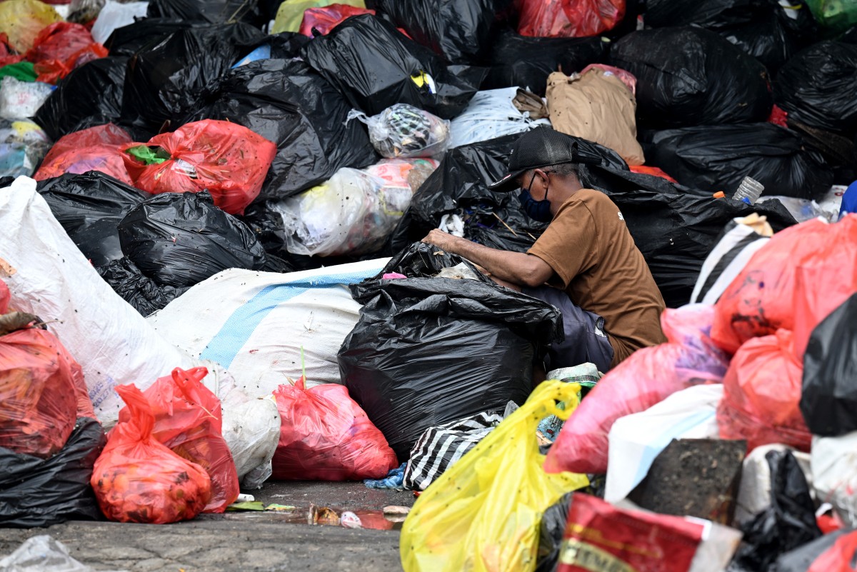 La paradisíaca isla indonesia de Bali se ahoga en basura 