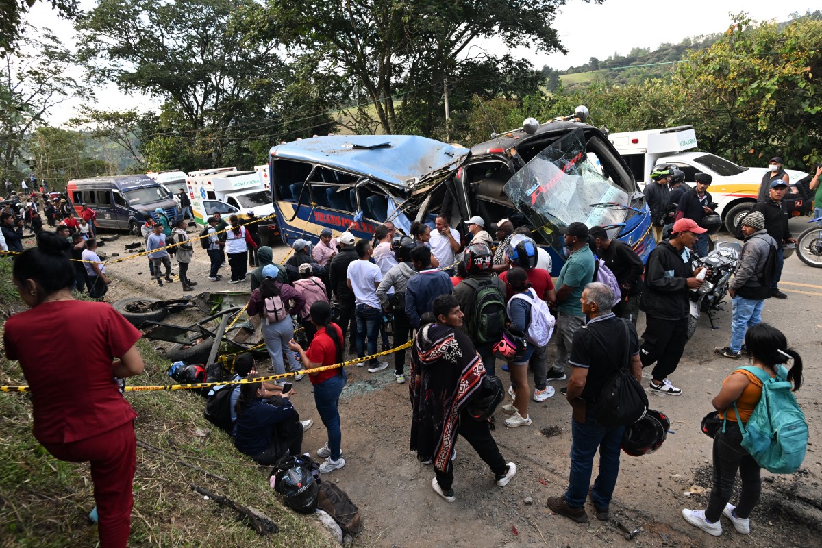 Guerrilleros disidentes asumen la autoría del atentado con 21 muertos en Colombia