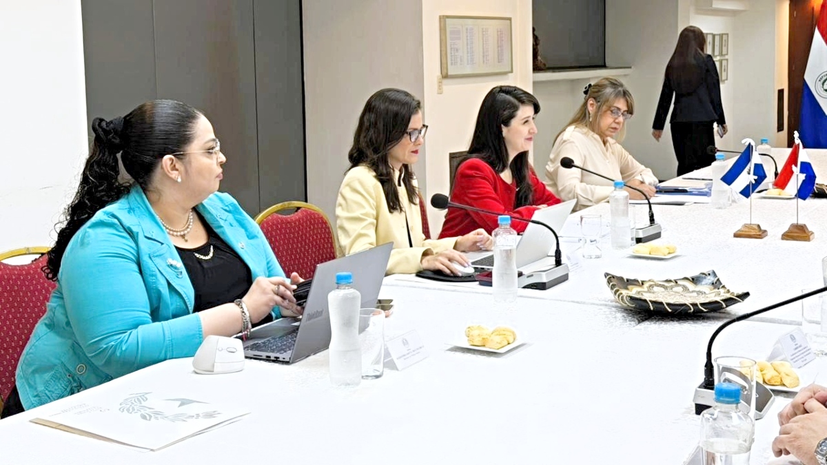 El Salvador y Paraguay logran acuerdos en cooperación