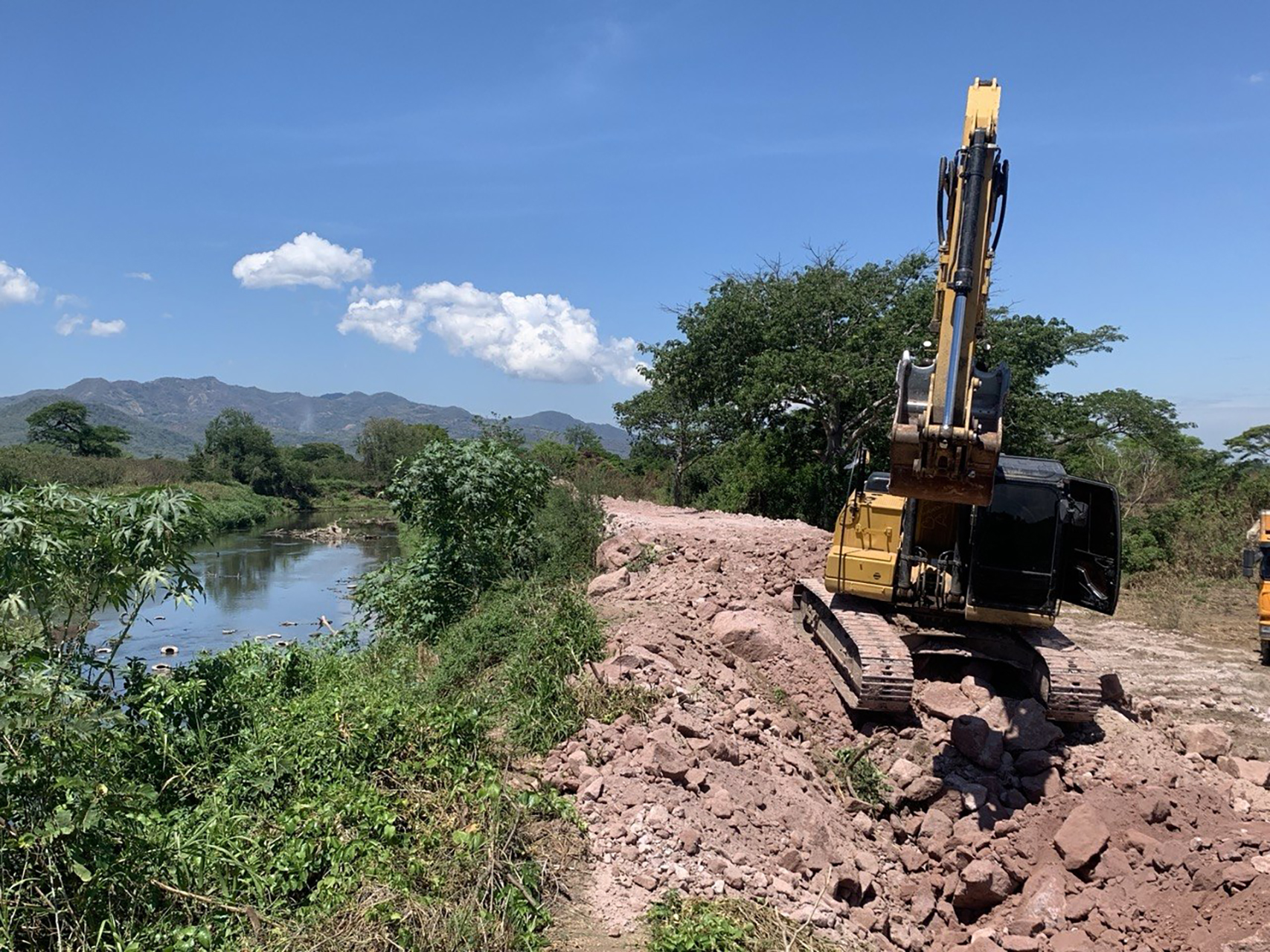 Comienza la ampliación de una borda en La Canoa, San Miguel