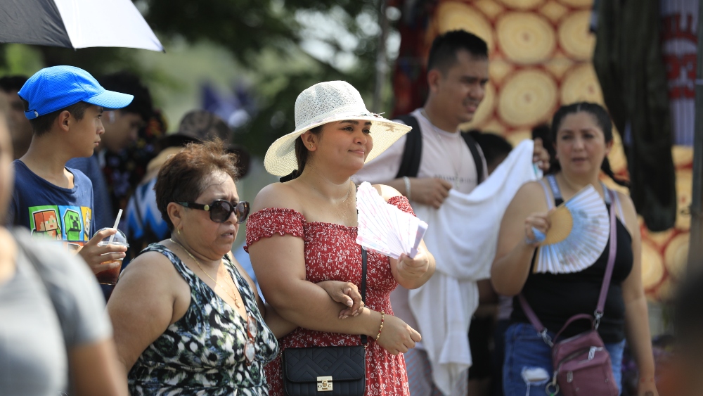 La temperatura máxima podría superar los 40 °C en la zona oriental del país