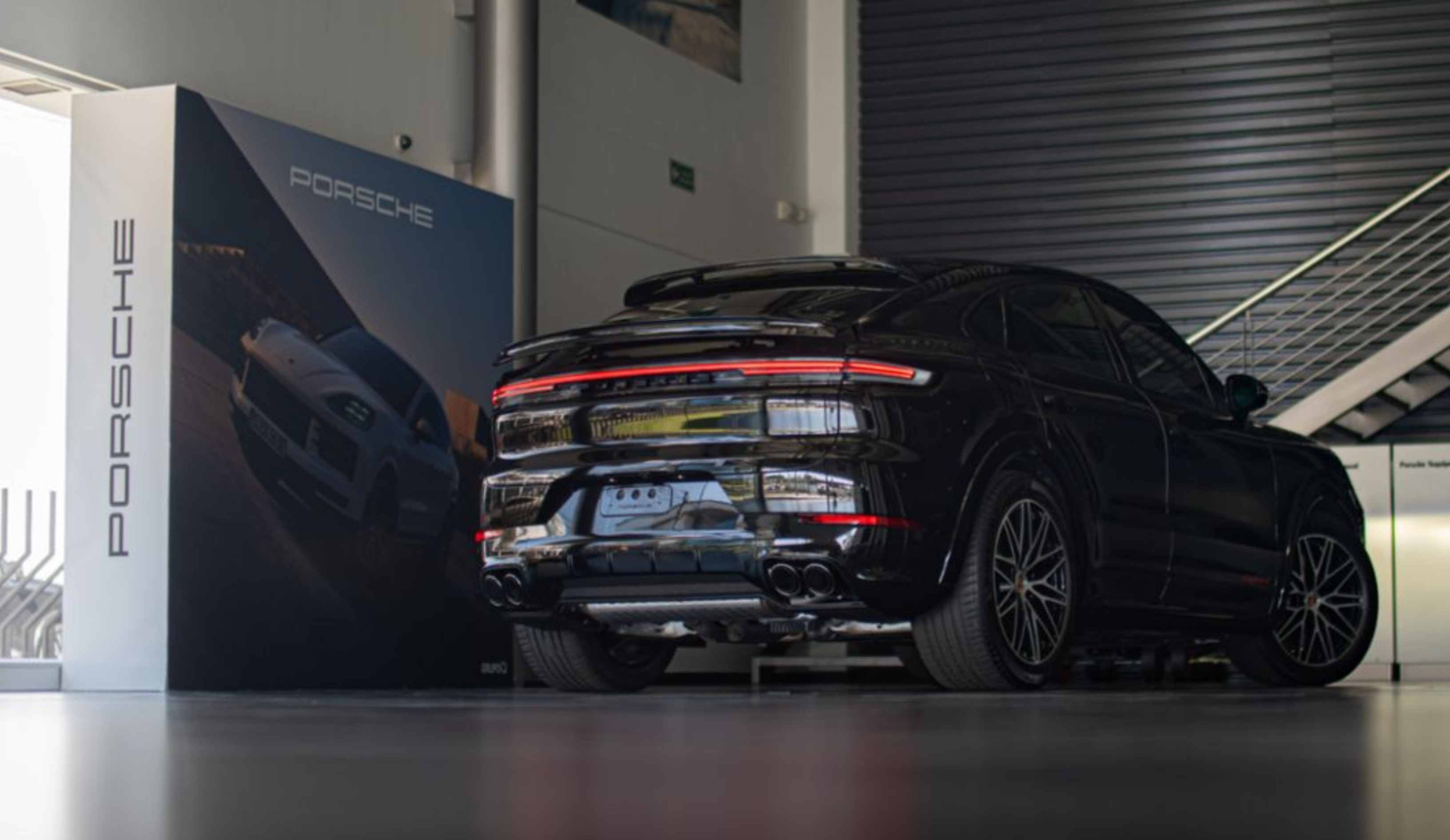 Llega el Porsche Cayenne Black Edition a El Salvador con lujo y sofisticación