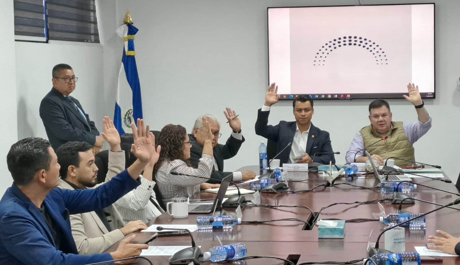 Comisión dictamina ratificar fondos para tema de inundaciones