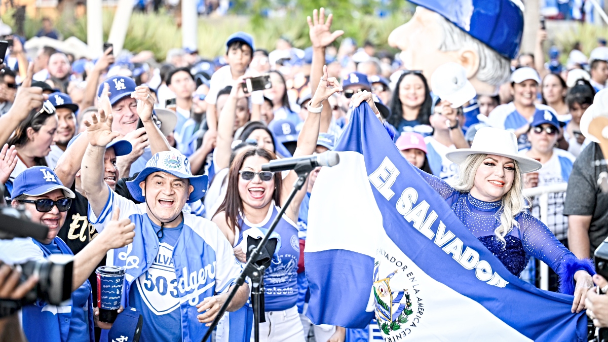 Asamblea aprueba que salvadoreños en exterior elijan a sus propios diputados