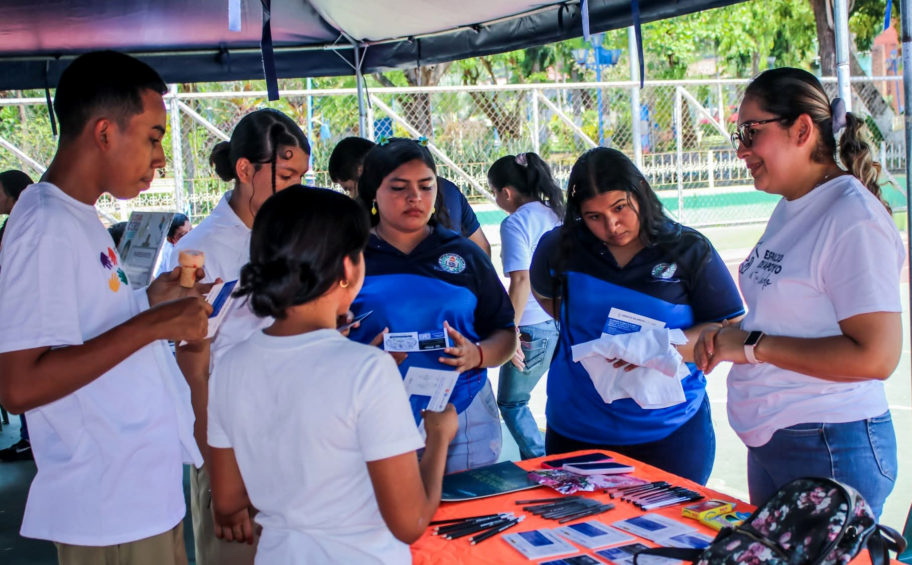 Buscan prevenir embarazos en adolescentes en Concepción Batres, Usulután