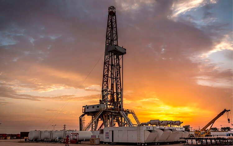 Impacto. El agua utilizada para el fracking procedería de los yacimientos, sin afectar las reservas destinadas al consumo humano, aseguró Pemex. Foto: AFP