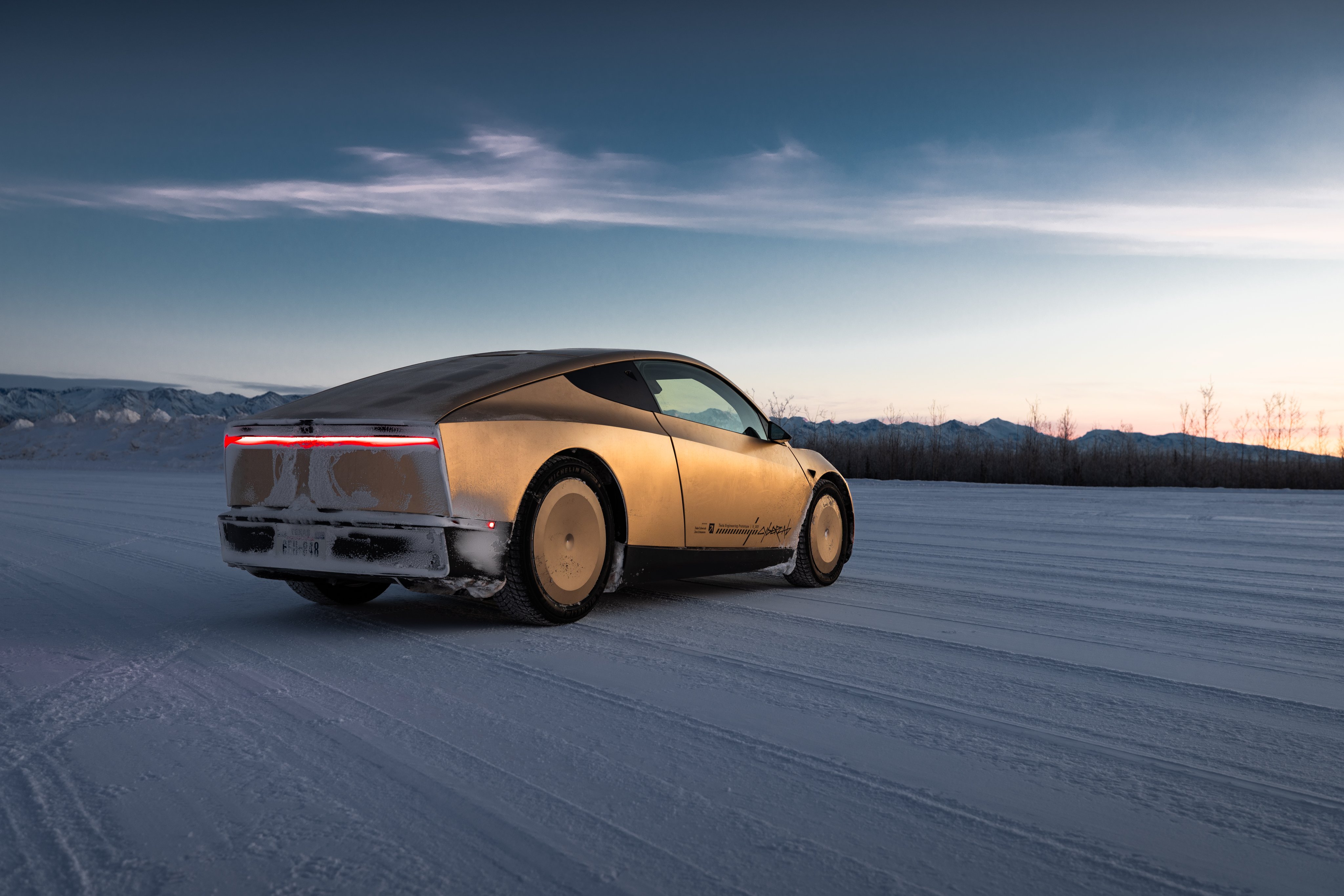 Tesla empieza a producir su «robotaxi», afirma Musk