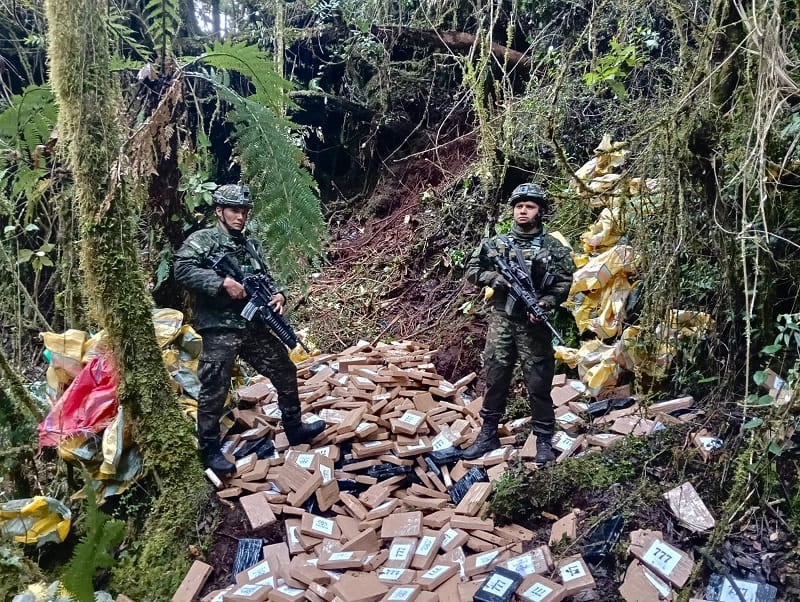 Principal cártel del narco de Colombia descarta firmar la paz con Petro