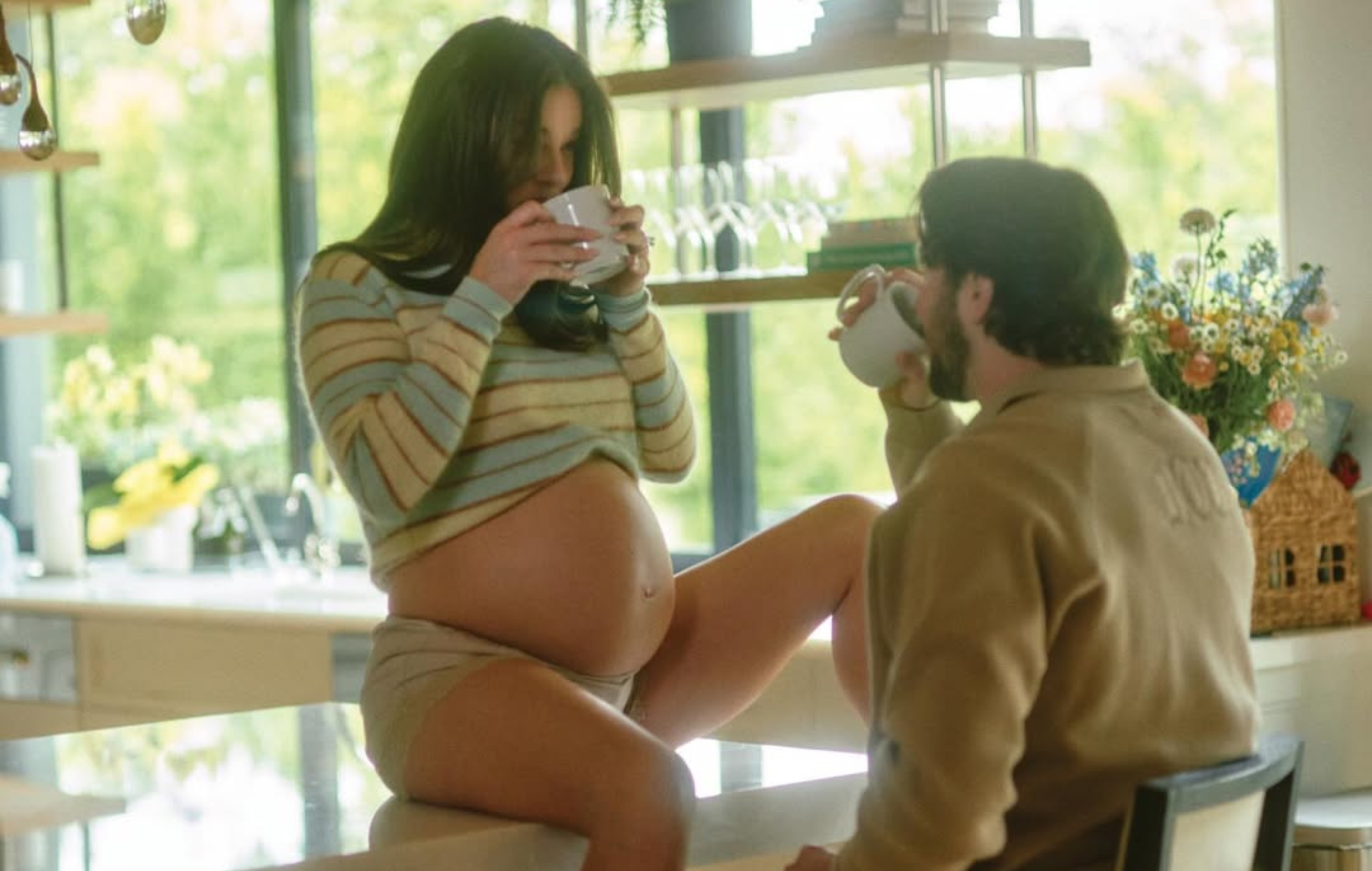 Hailee Steinfeld da la bienvenida a su primera hija junto a Josh Allen