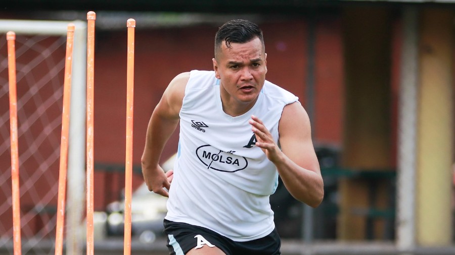 «Hay muchos que dijeron que esta lesión me iba retirar», Henry Romero