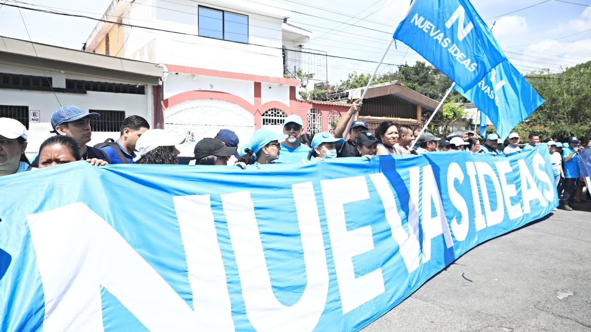 Instan a la población a mantener limpio San Salvador Centro