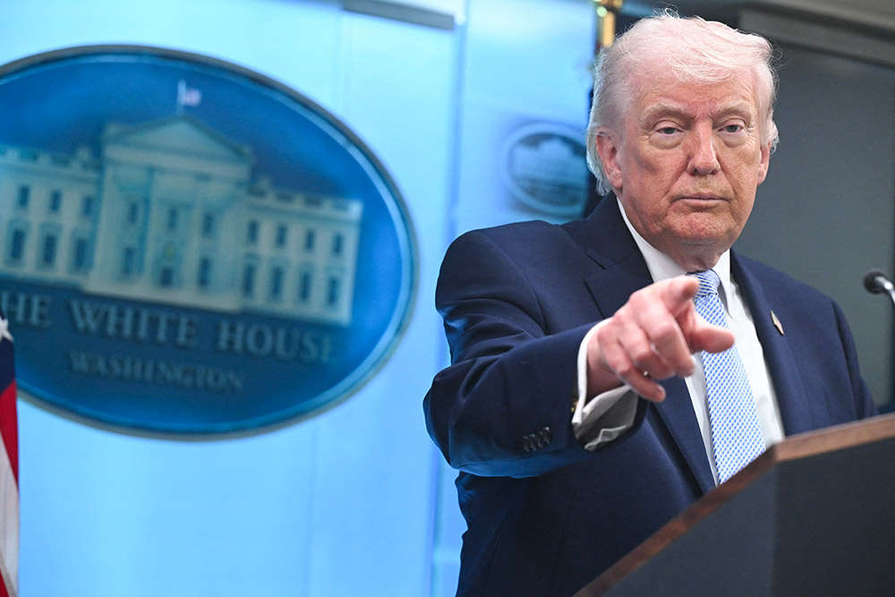 EE. UU. e Irán pactan alto al fuego de dos semanas a condición de reabrir Ormuz