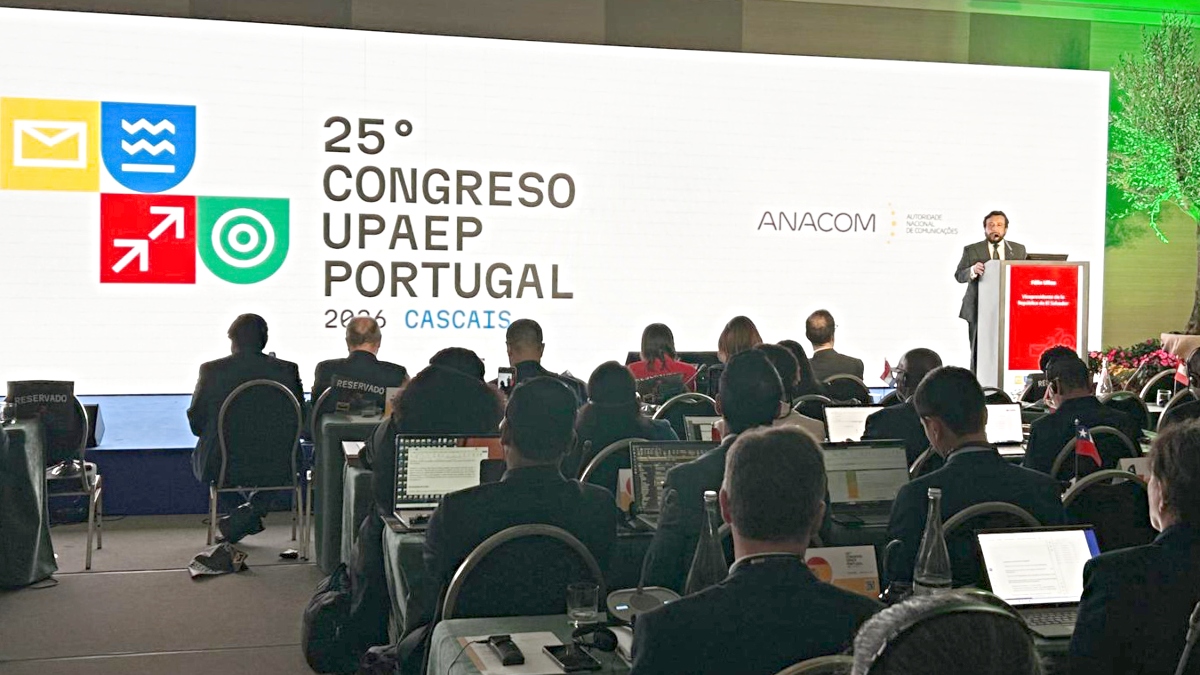 Ulloa expone en Portugal la visión de El Salvador en la era digital