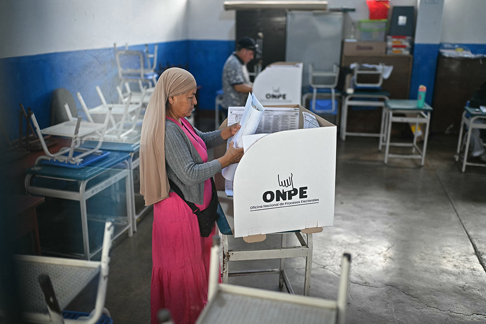 Perú: presidenciales cierran una segunda jornada inédita
