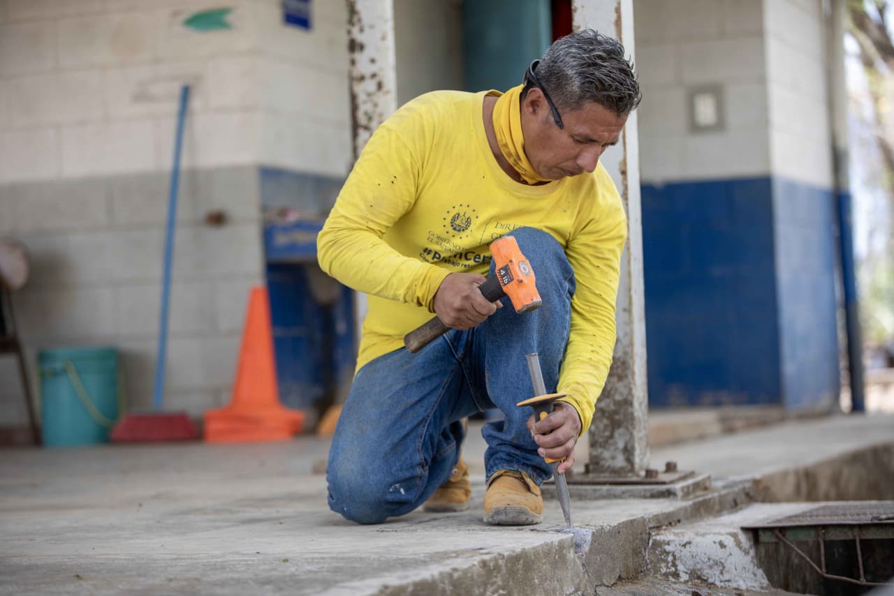 Inician renovación de 2 centros escolares en Nueva Granada
