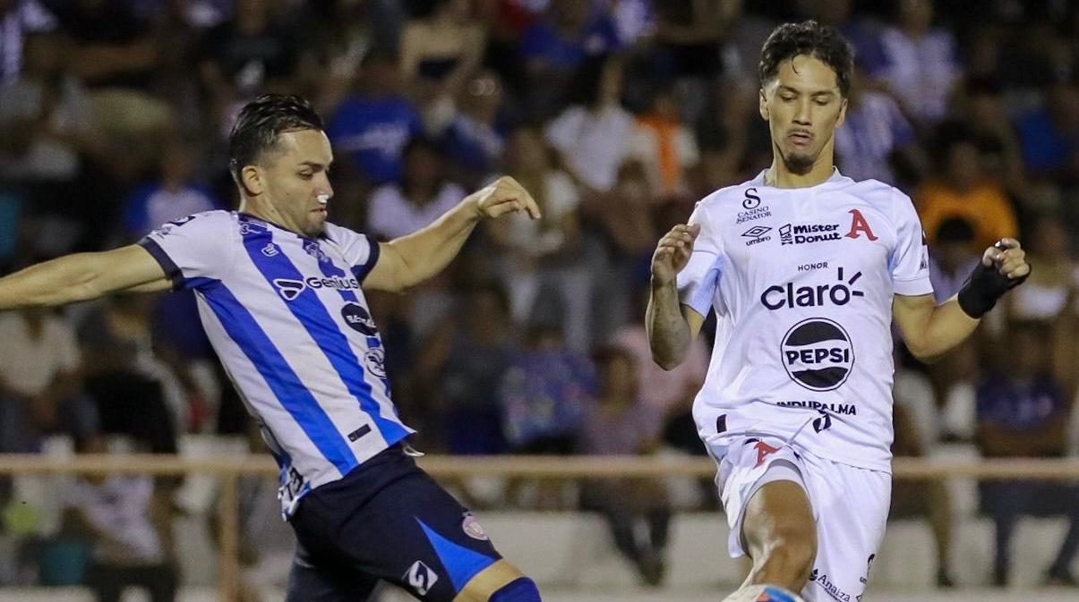 Jaguares y elefantes pactaron un cero a cero en Metapán