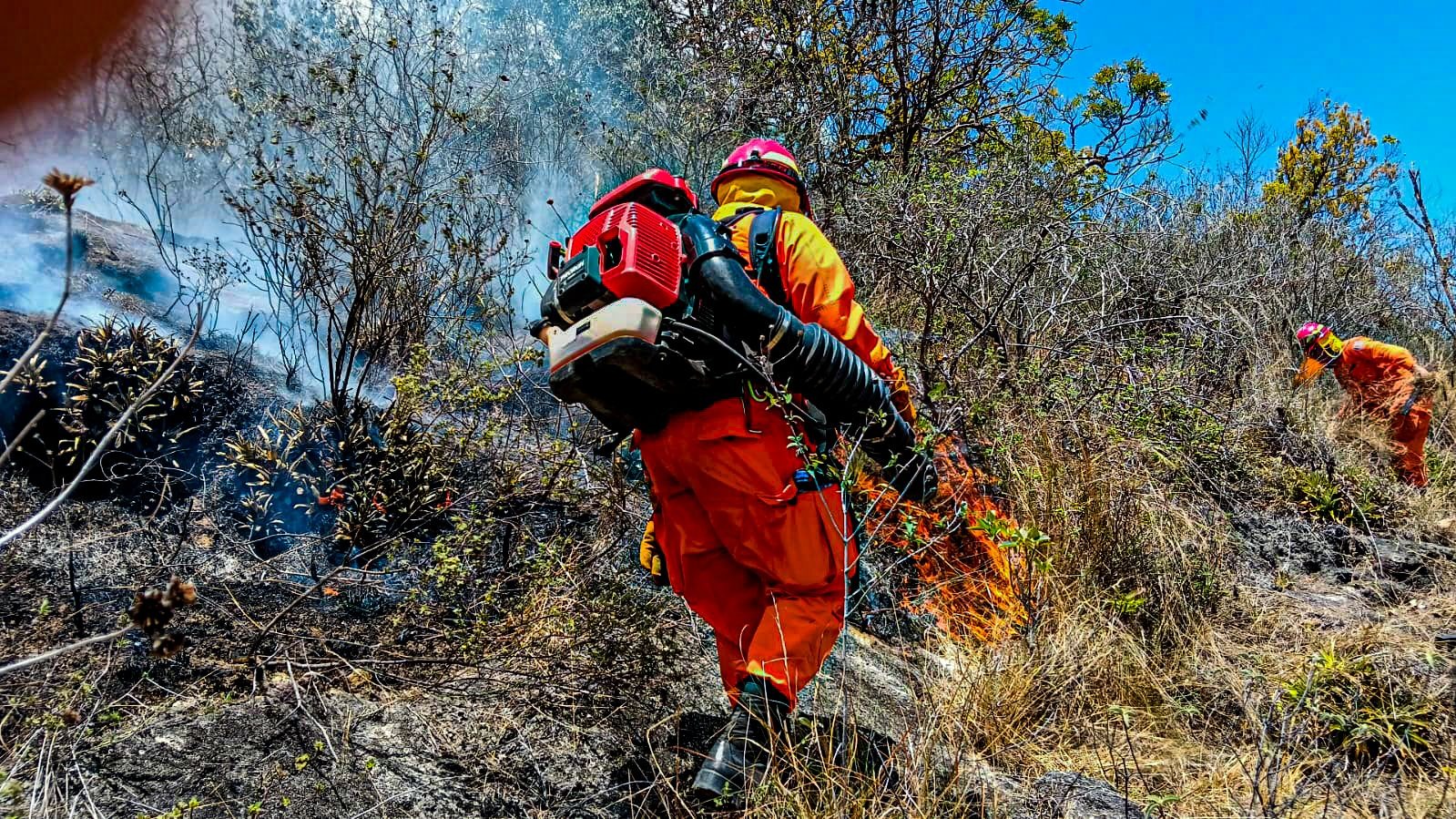 Bomberos de El Salvador registra 165 incendios en periodo vacacional