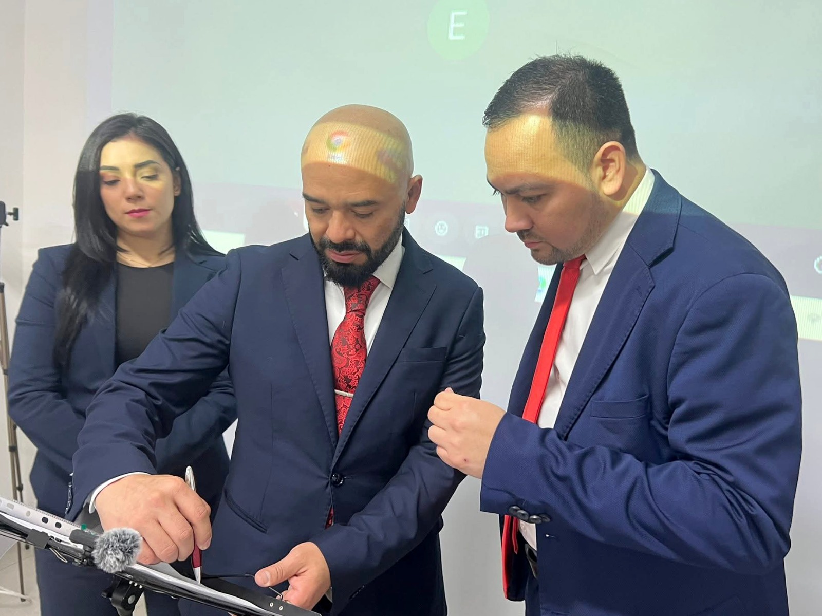 Emprendedor salvadoreño lanza plataforma AQUÍ, en Milán, Italia