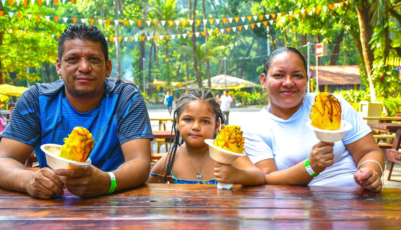 Expo Mango 2026 atrae a miles de visitantes en Ichanmichen