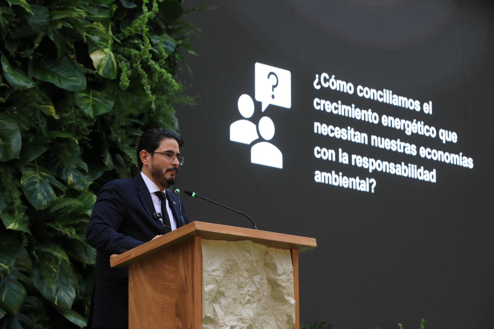 El Salvador apuesta por exportar energía e inteligencia artificial