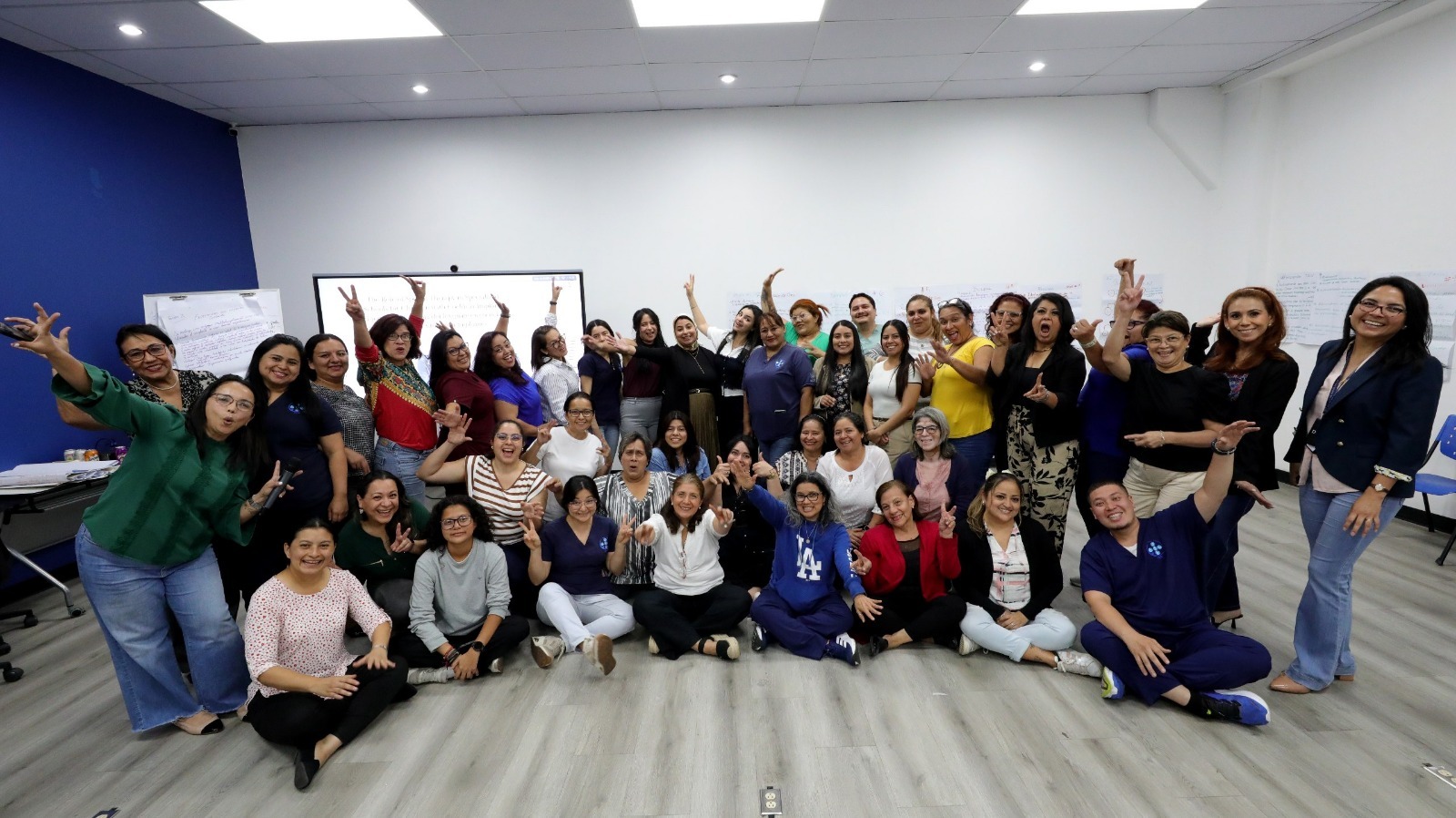 Personal de salud se capacita en uso de música terapéutica para atender a niñez con implantes cocleares