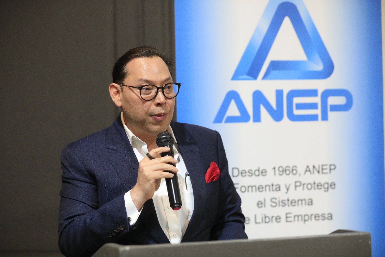 José Luis Saca es elegido presidente de la ANEP para el período 2026-2028