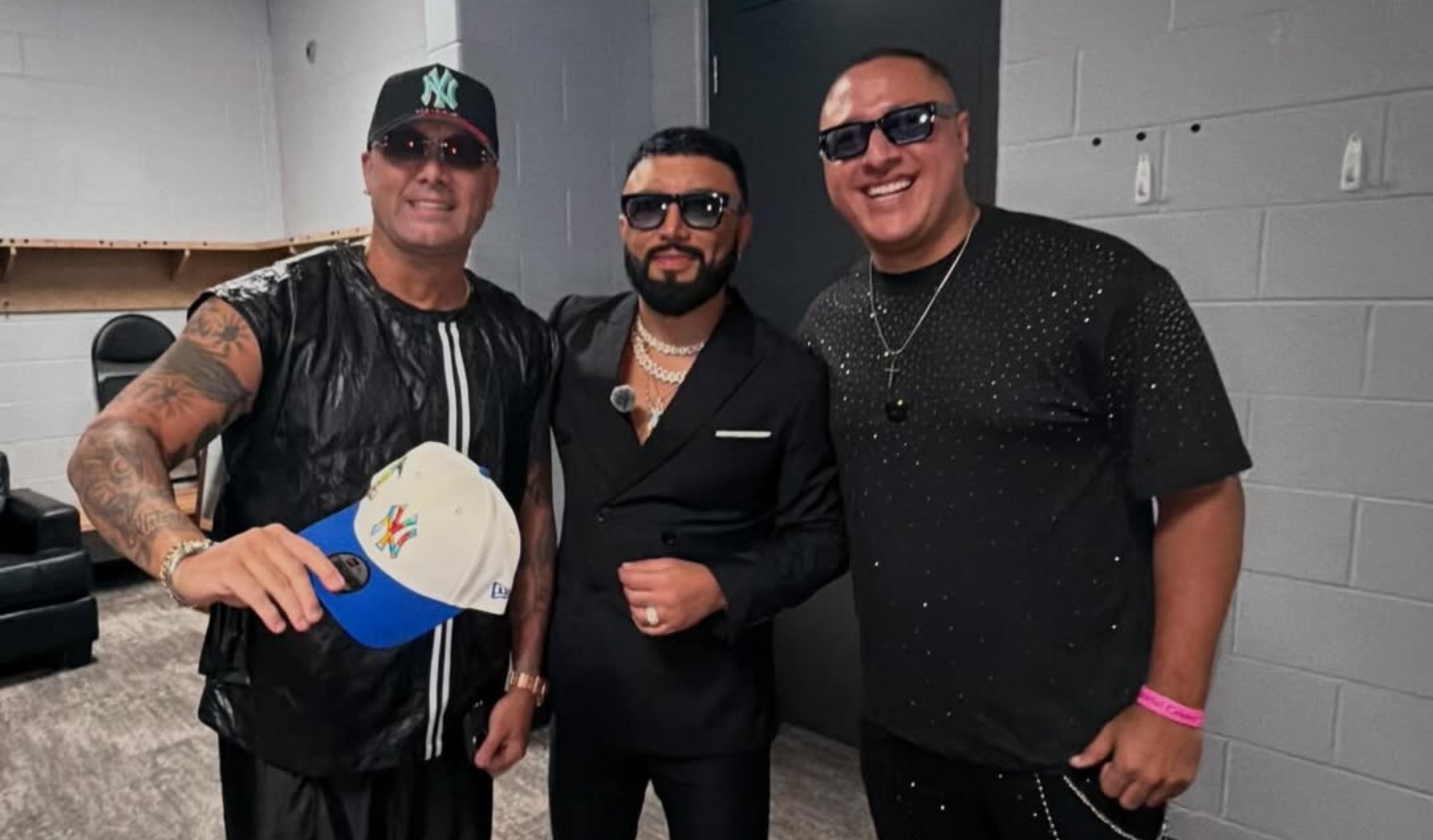 «Los sueños se hacen realidad»: DJ salvadoreño de fiesta con leyendas del reguetón