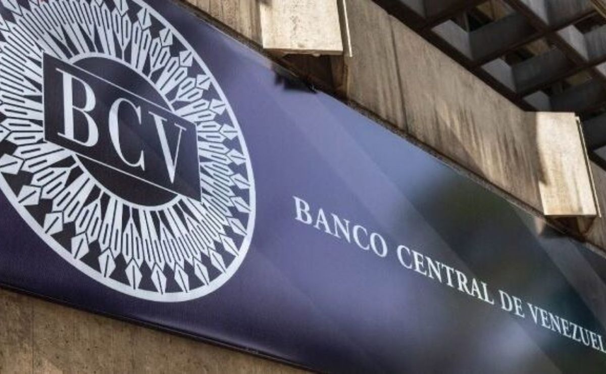 EE.UU. levanta sanciones contra banco central venezolano