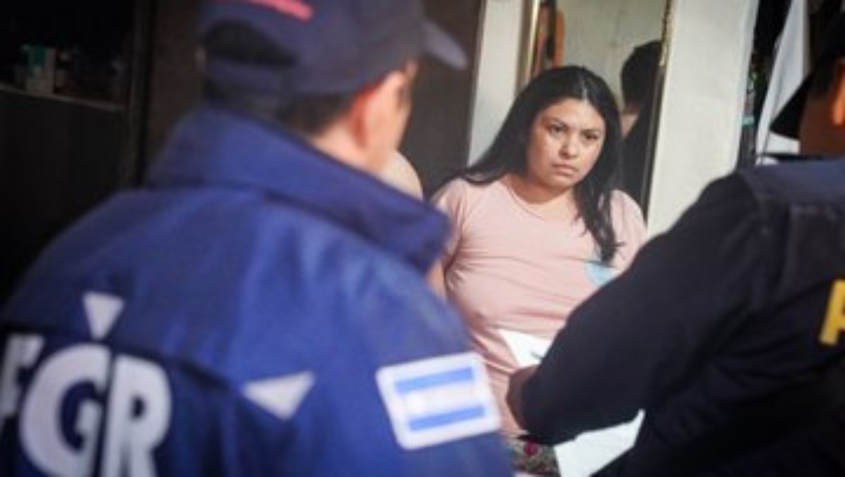 Banda sustrajo $115,000 de cuentas ajenas duplicando chips