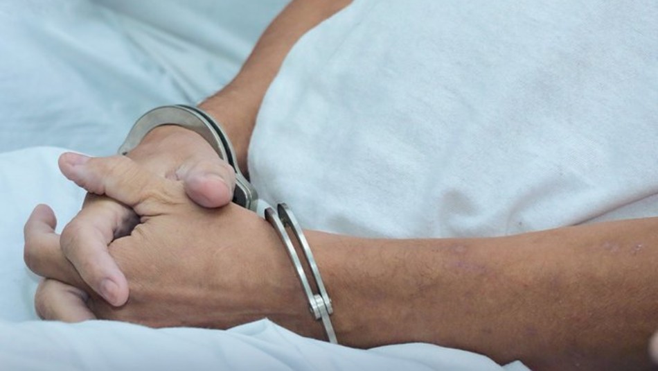 Condenan por millonario fraude a exempleado de empresa YKK