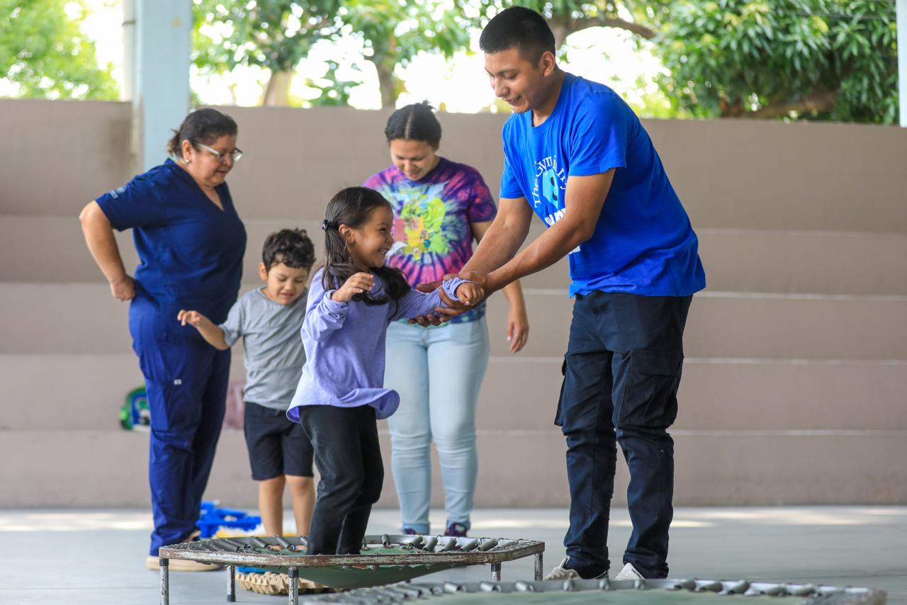 La niñez con autismo fortalece sus habilidades sensoriales en jornada integral del ISRI