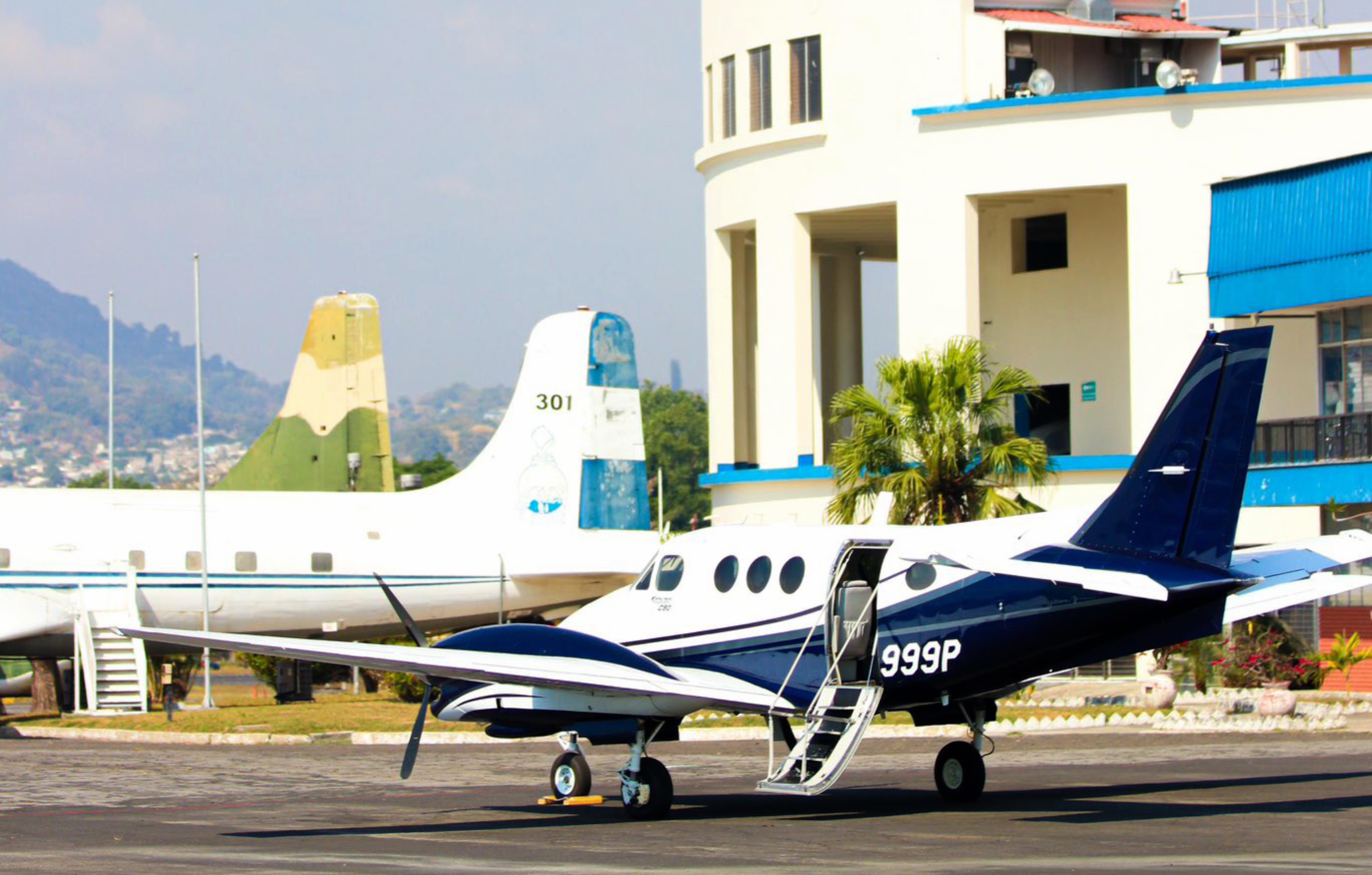 Gobierno se alista para intervenir la pista del aeropuerto de Ilopango