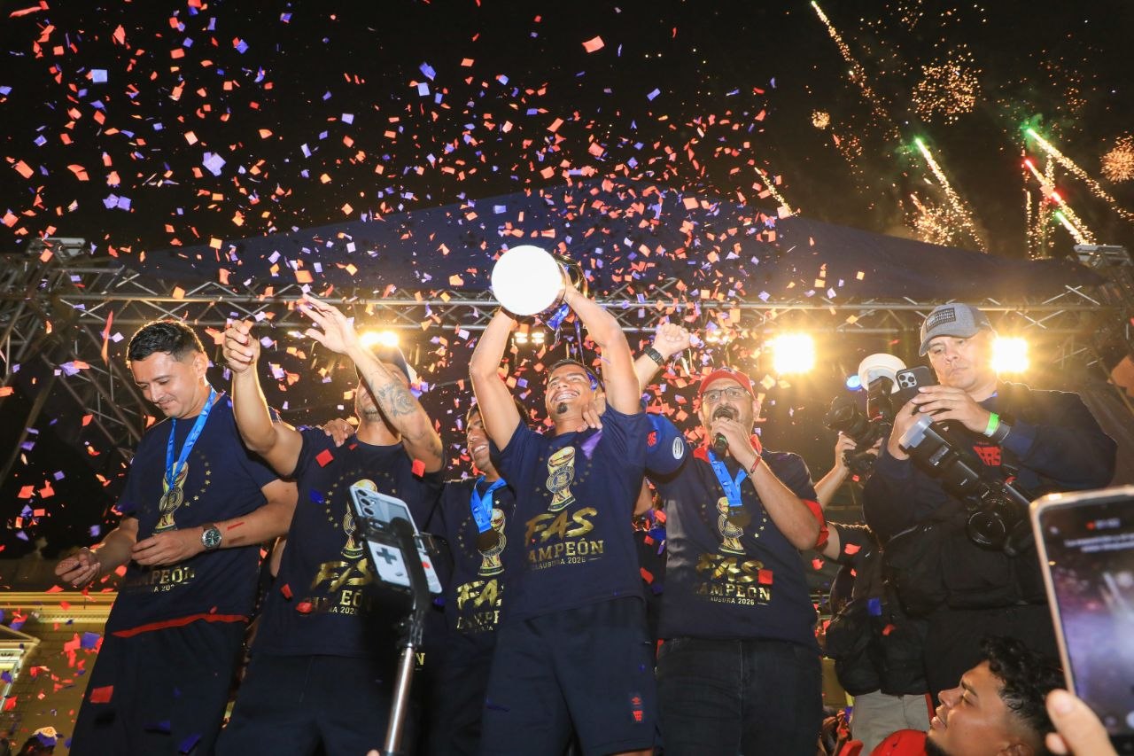 FAS: El rey y su corte celebraron a lo grande