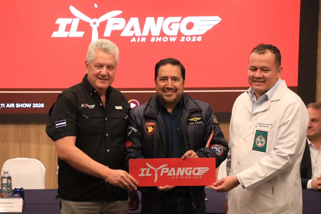 UCI del Bloom recibe donativo del show aéreo