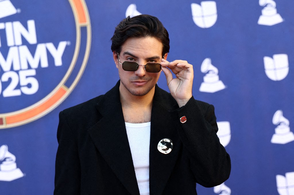 Vadhir Derbez responde a denuncia por presunto abuso
