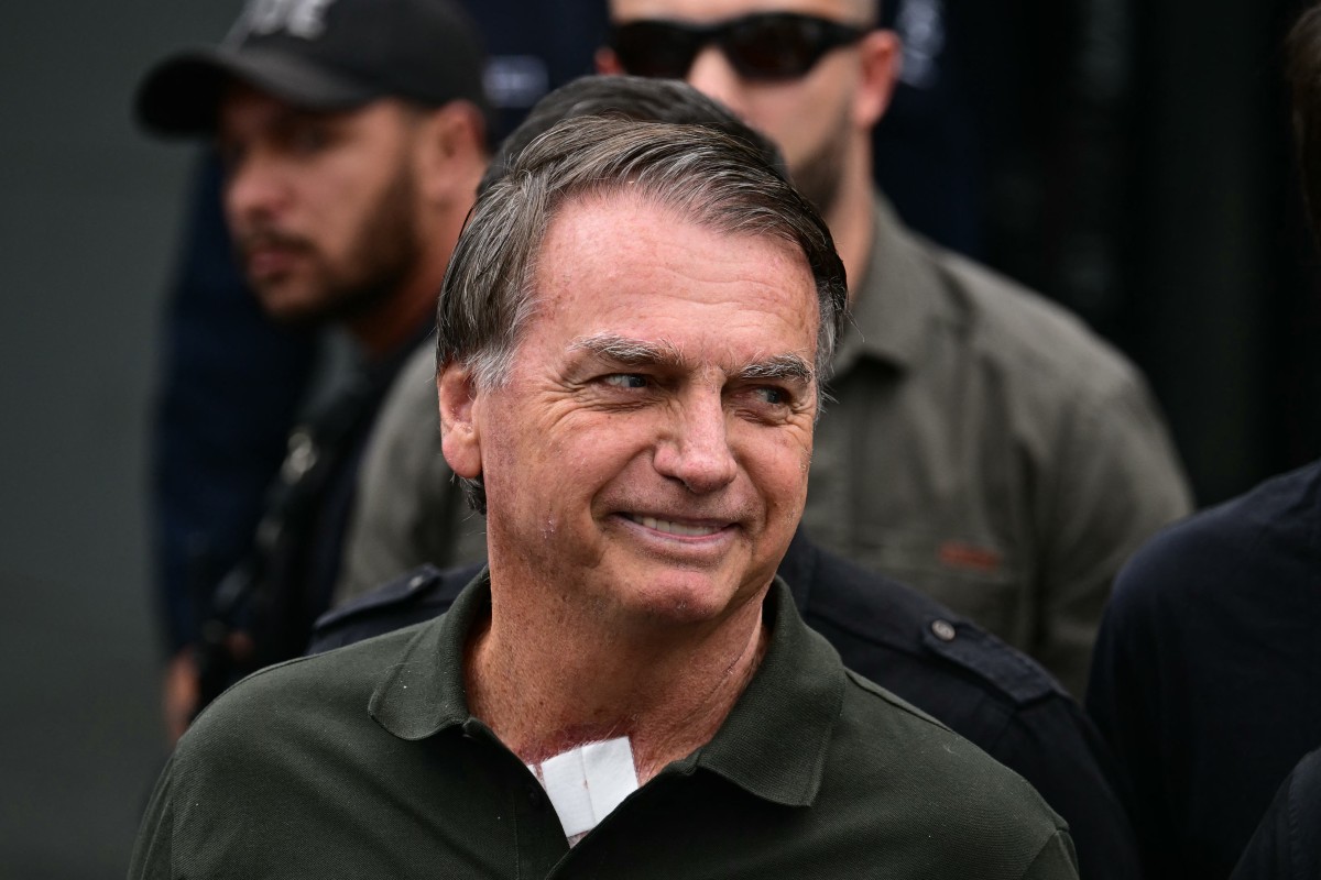 Bolsonaro regresa al hospital en Brasil para una operación en el hombro