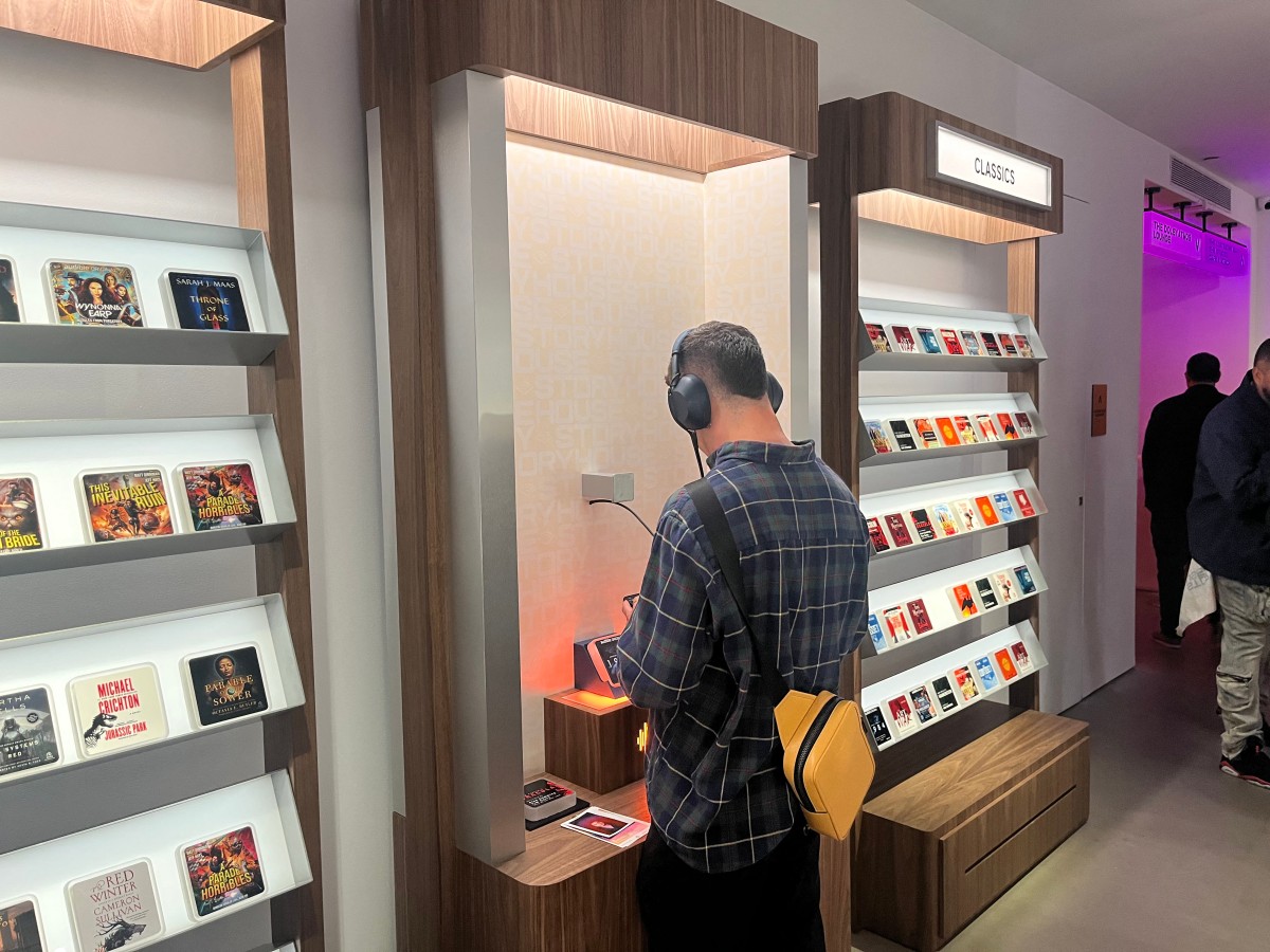 «Sólo audio»: Nueva York abre una «librería sin libros»