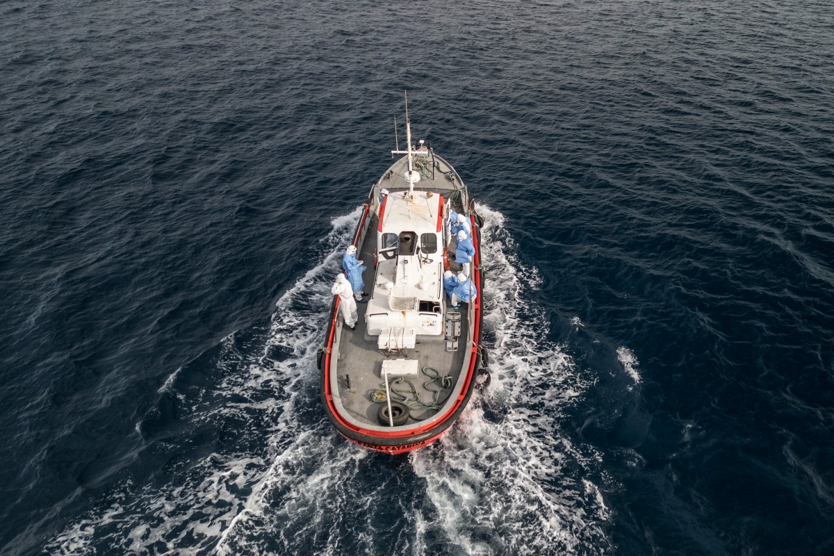 Crucero foco de hantavirus se dirige a España y varios evacuados son hospitalizados en Europa