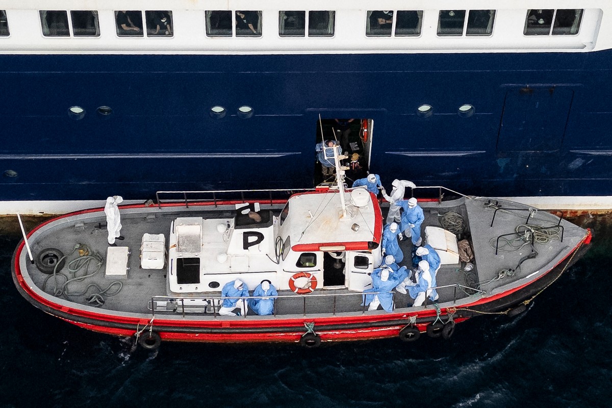 Evacuan a personal enfermo del crucero con brote de hantavirus para ser atendidos en Países Bajos