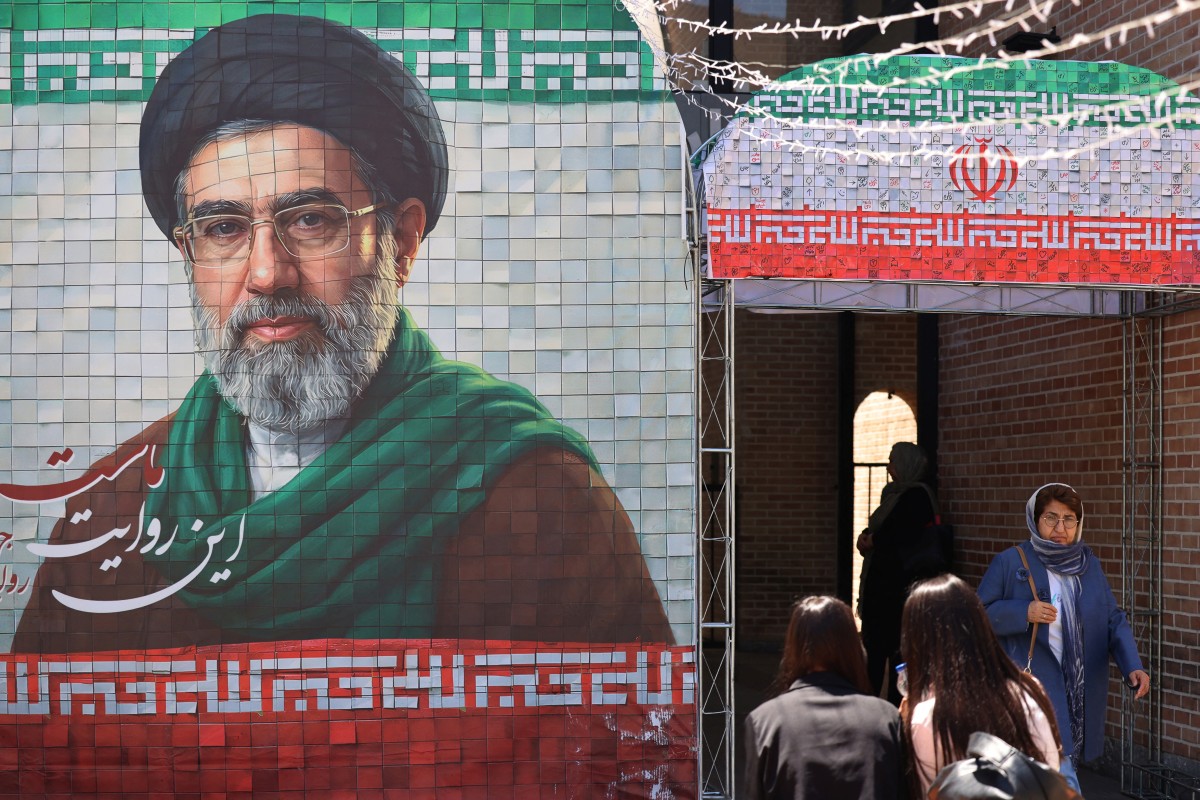 Irán dice que el líder supremo solo sufrió heridas «superficiales» en el ataque de febrero