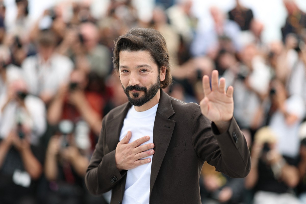 El mexicano Diego Luna presenta en Cannes una historia de migrantes en clave femenina