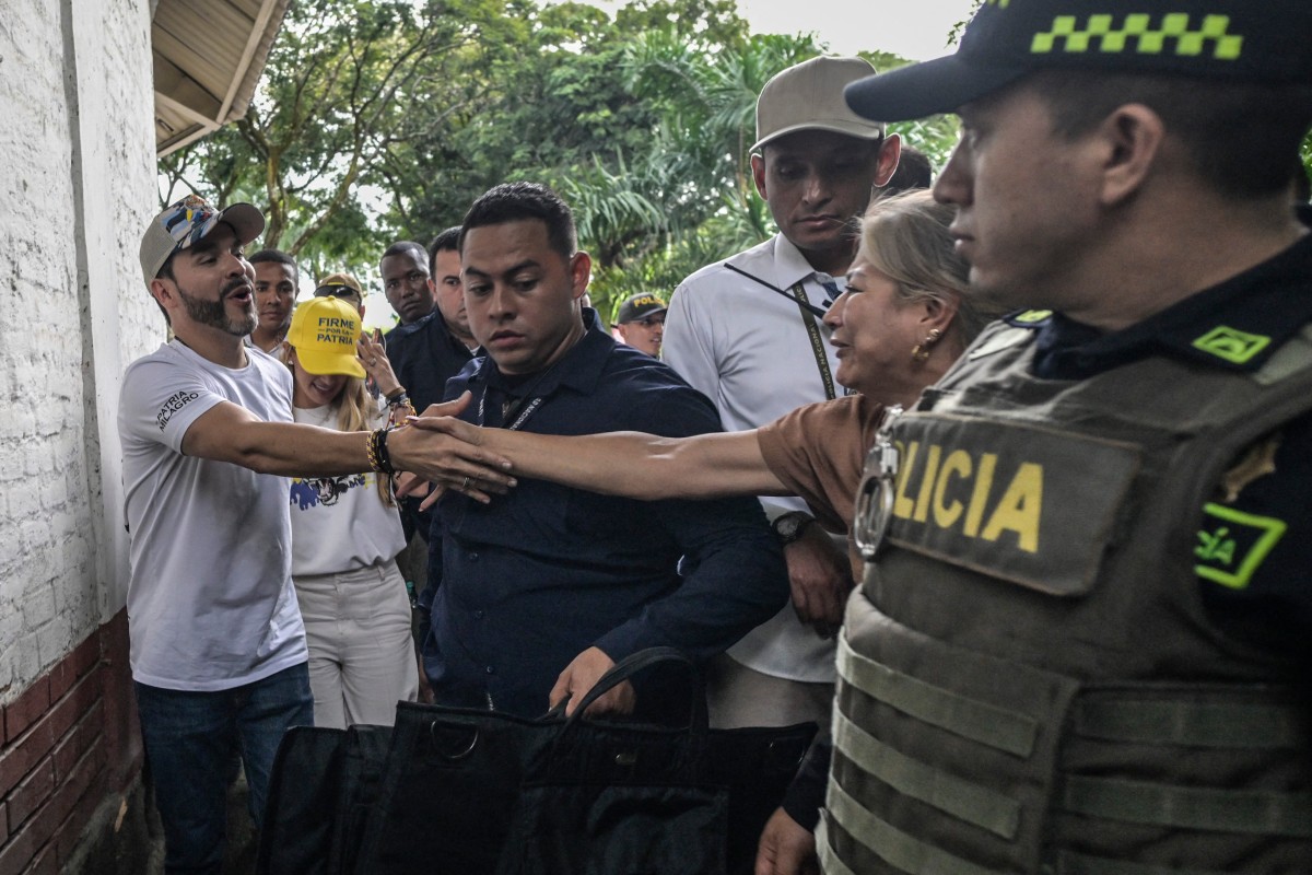 Asesinan a dos miembros de la campaña del favorito de la derecha para las elecciones en Colombia