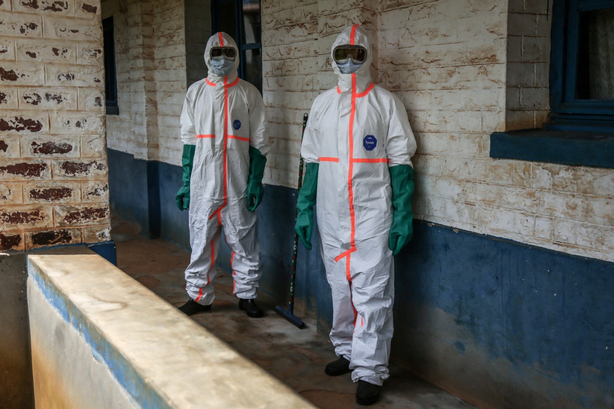 Disturbios en hospitales y entierros en la zona cero del ébola en RD Congo