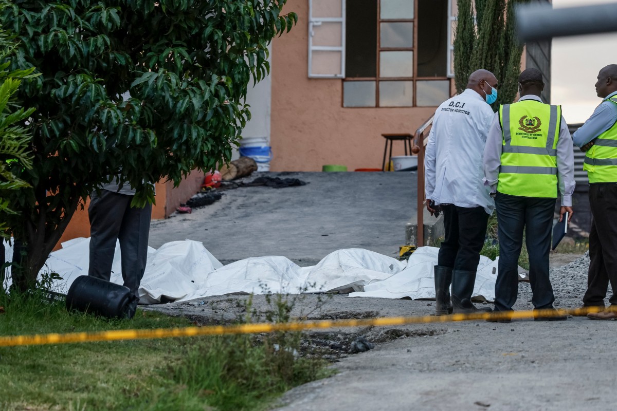 Ocho estudiantes detenidos por «incendio voluntario» que mató a 16 niñas en un internado de Kenia